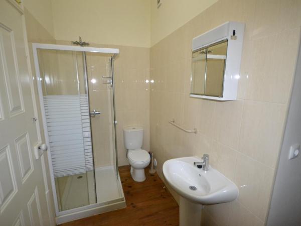 Sport Hostel Figueira da Foz : photo 1 de la chambre lits superposés dans dortoir masculin