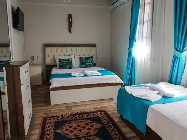 Grand Erken Hotel : photo 4 de la chambre chambre triple