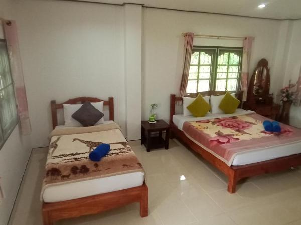 Happy Lagoon Bungalow : photo 2 de la chambre chambre familiale deluxe