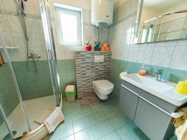 Apartments Anita : photo 7 de la chambre appartement 1 chambre avec balcon