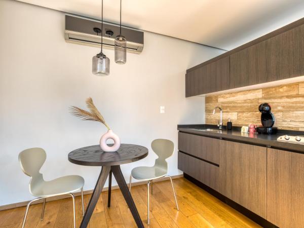 AR 218 Hotel by ULIV : photo 5 de la chambre suite standard