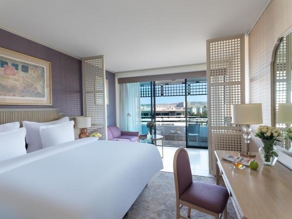 Rixos Downtown Antalya - The Land Of Legends Access : photo 2 de la chambre chambre lit king-size deluxe avec vue sur la ville