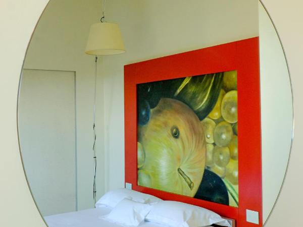 Petronilla - Hotel In Bergamo : photo 4 de la chambre chambre simple de luxe avec petit lit double