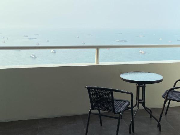 Hermann Hotel Pattaya - SHA Extra Plus : photo 3 de la chambre suite exécutive