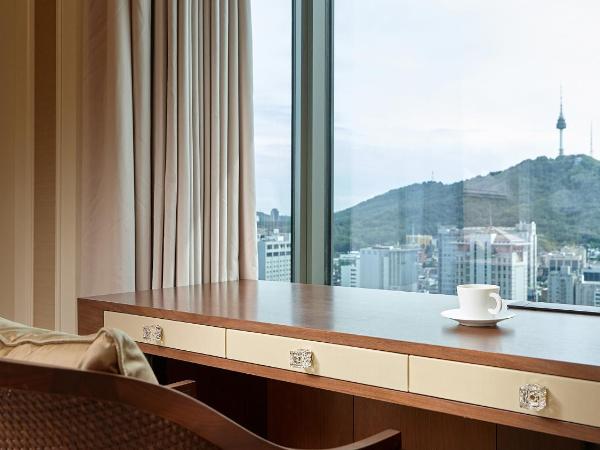 Lotte Hotel Seoul Executive Tower : photo 2 de la chambre suite exécutive deluxe - chambre lits jumeaux avec 1 lit d'appoint - accès au salon pour 3 personnes