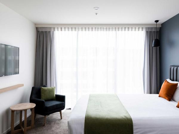 Abode Kingston : photo 3 de la chambre chambre lit queen-size - accessible aux personnes à mobilité réduite