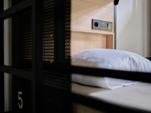 Generator Amsterdam : photo 3 de la chambre dortoir pour femmes de 6 lits