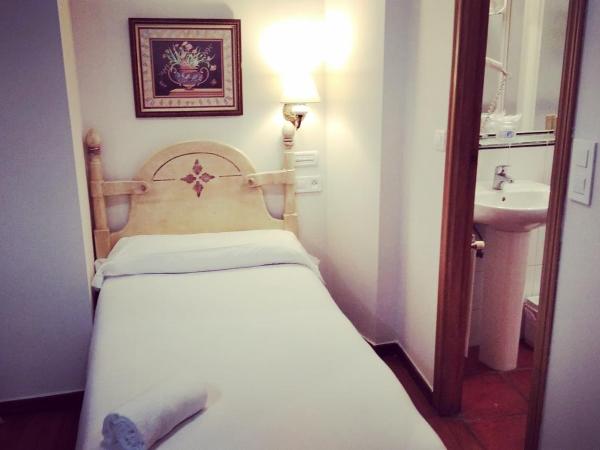 Hotel Fonte de San Roque : photo 3 de la chambre petite chambre simple