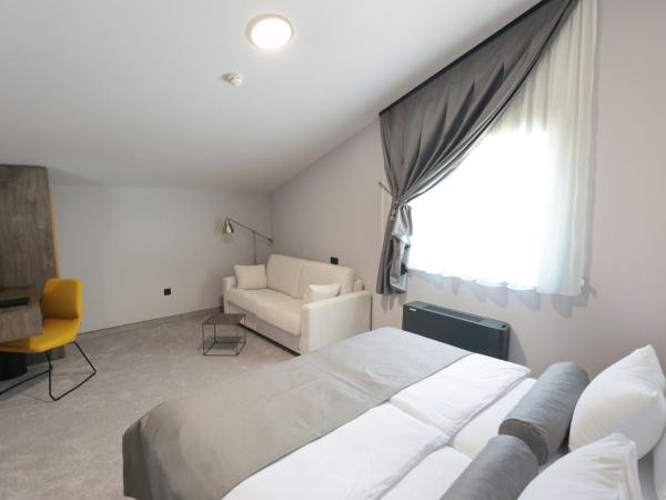 Hotel Milenij : photo 4 de la chambre suite - vue sur mer