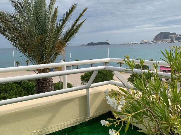 RESIDENCE LE 360 : photo 3 de la chambre chambre double - vue sur mer