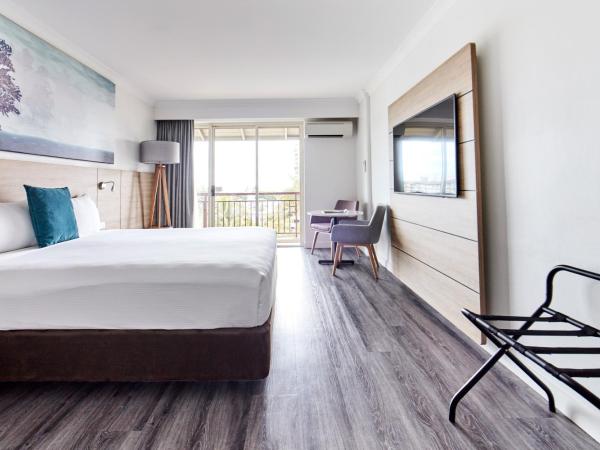 Novotel Cairns Oasis Resort : photo 5 de la chambre chambre lit king-size deluxe - vue sur piscine