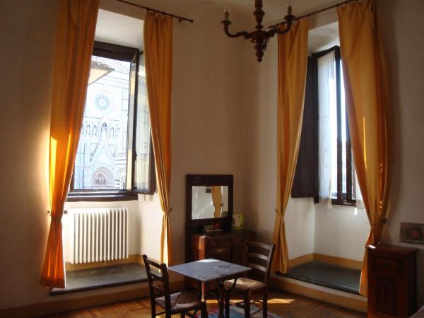 Albergo San Giovanni : photo 2 de la chambre chambre double ou lits jumeaux avec salle de bains privative externe