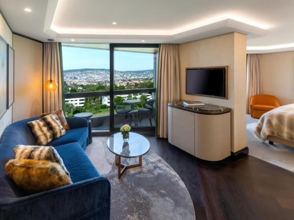 FIVE Zurich - Luxury City Resort : photo 2 de la chambre suite deluxe avec balcon