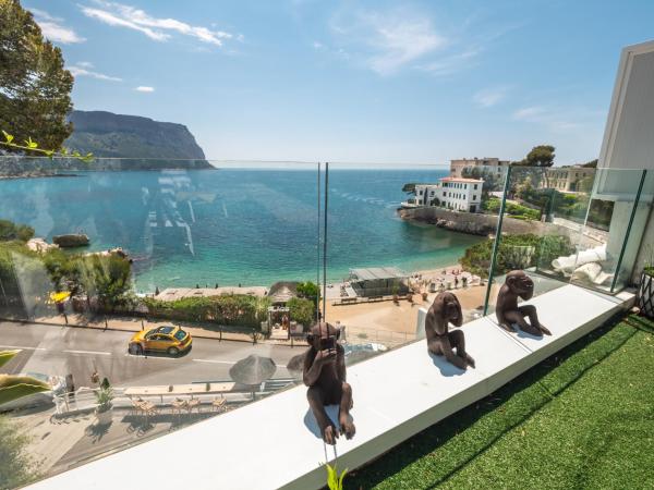 Hotel de La Plage - Mahogany : photo 1 de la chambre appartement 1chambre avec piscine prive et terrasse avec vue sur la mer 