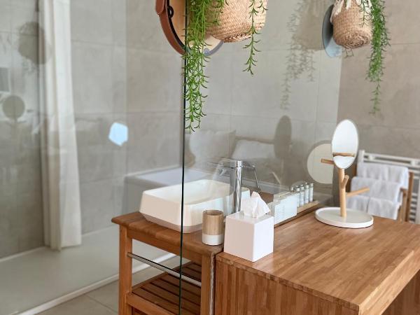 Hotel de La Plage - Mahogany : photo 6 de la chambre suite double supérieure avec terrasse et vue sur la mer