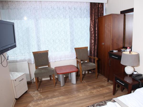 Çamlıca Tower Hotel : photo 3 de la chambre chambre double deluxe avec douche