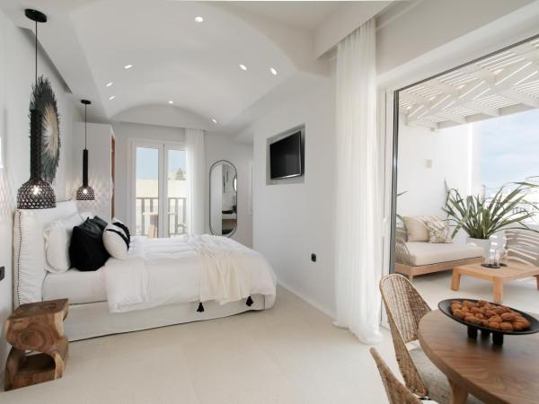 Porta Marina : photo 3 de la chambre suite lit queen-size avec baignoire spa