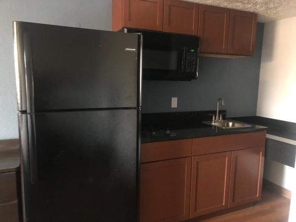 Days Inn by Wyndham Indianapolis South : photo 2 de la chambre studio king room disability access non-smoking