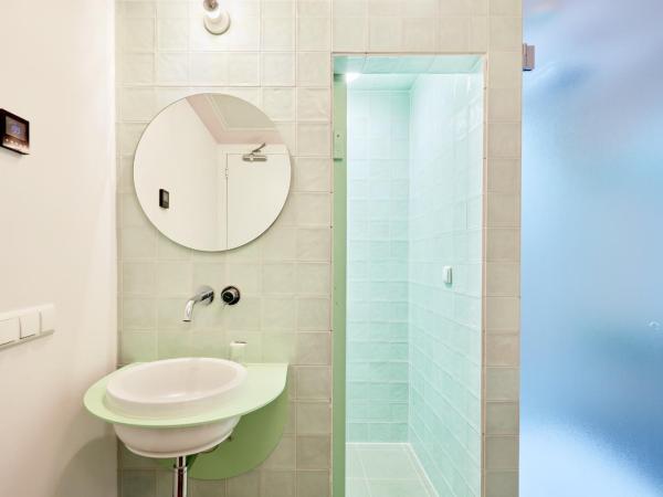 Hotel Not Hotel Rotterdam : photo 6 de la chambre hébergement wish you a nice stay - moyen