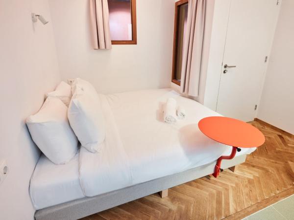 Hotel Not Hotel Rotterdam : photo 7 de la chambre hébergement wish you a nice stay - moyen