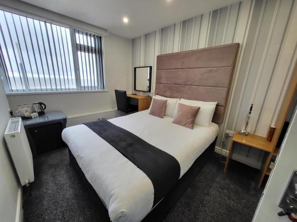 The Bromley : photo 6 de la chambre suite lit king-size - vue sur mer