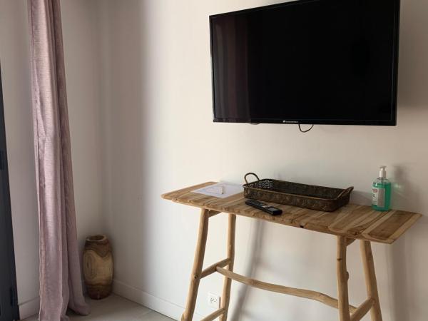 Chambres d'hôtes Casarena : photo 3 de la chambre chambre double avec salle de bains privative