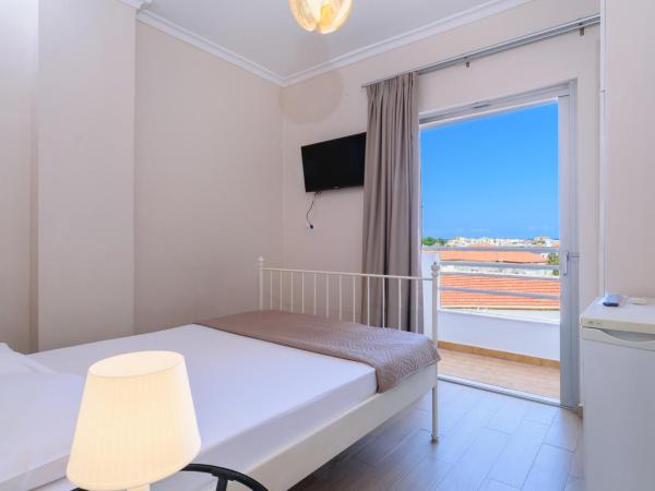 Archontiki City Hotel : photo 4 de la chambre chambre quadruple supérieure