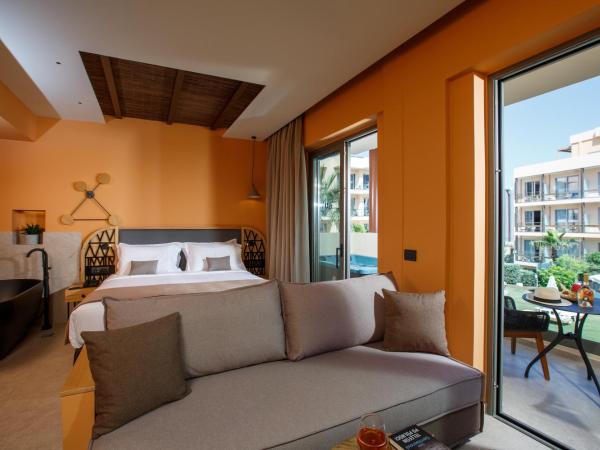 Palmera Beach Hotel & Spa - Adults Only : photo 2 de la chambre suite romantique deluxe avec jacuzzi