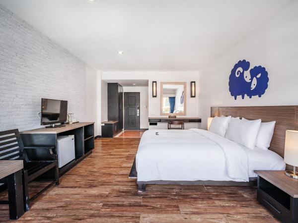 Kokotel Pattaya South Beach : photo 4 de la chambre chambre lit king-size supérieure