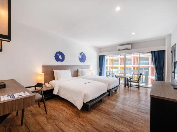 Kokotel Pattaya South Beach : photo 1 de la chambre chambre lits jumeaux supérieure