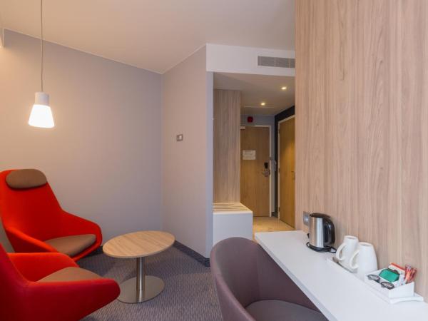 Holiday Inn Express Brussels-Grand-Place, an IHG Hotel : photo 3 de la chambre chambre d'angle standard lit queen-size