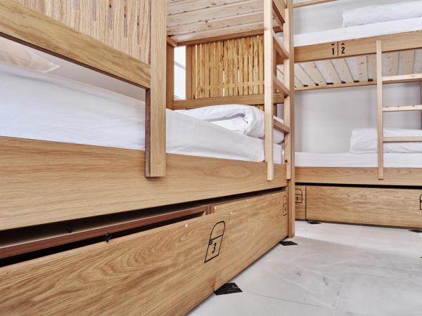 When in Athens Hostel : photo 3 de la chambre lit dans dortoir mixte de 4 lits