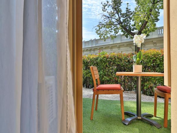 Hôtel Petit Palais : photo 4 de la chambre chambre double - vue sur jardin