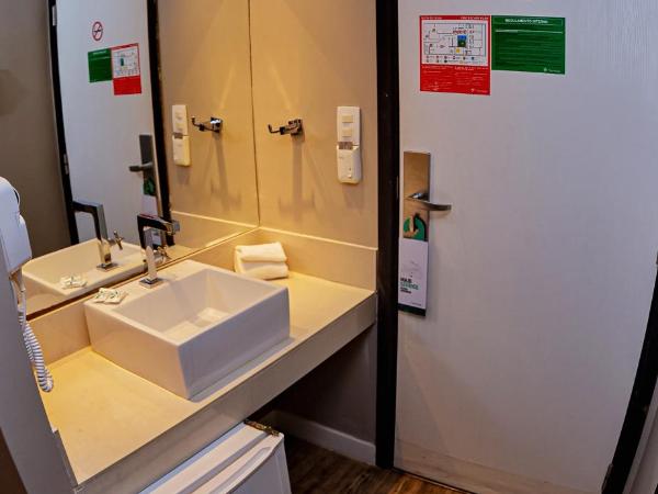 The Hotel : photo 6 de la chambre chambre deluxe double ou lits jumeaux