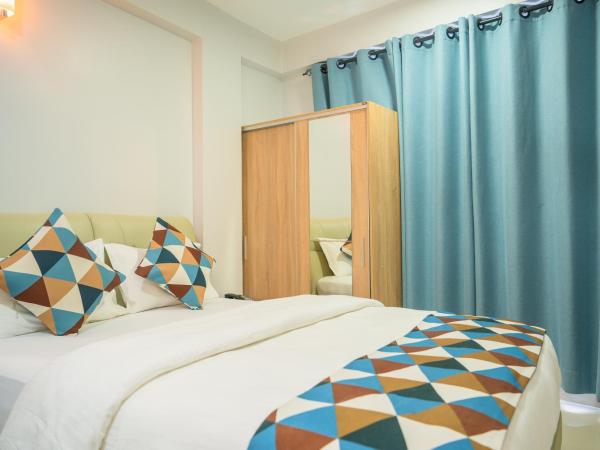 Tour Inn : photo 2 de la chambre chambre lit king-size