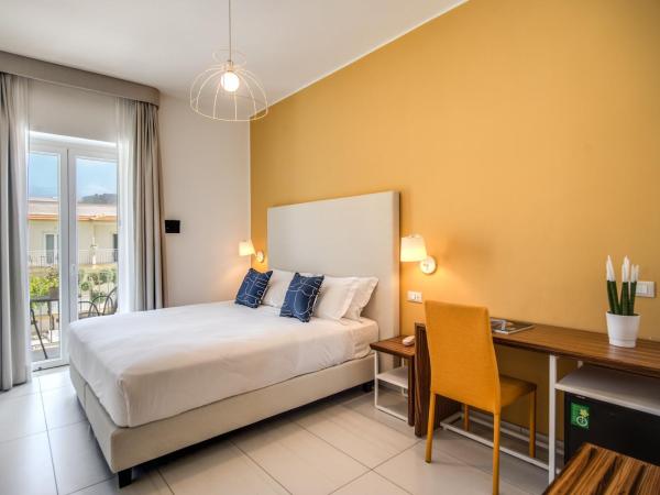 Hotel Florida : photo 2 de la chambre chambre double ou lits jumeaux - vue sur piscine