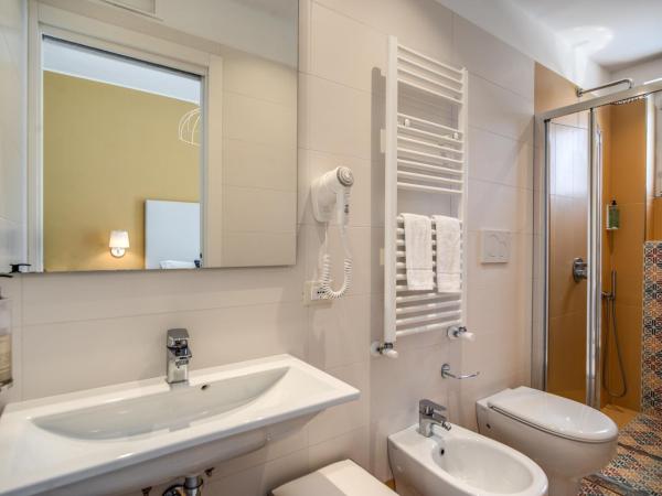 Hotel Florida : photo 9 de la chambre chambre double ou lits jumeaux - vue sur piscine