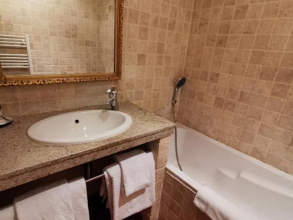 Hôtel de la Cathédrale Metz : photo 2 de la chambre grande chambre double - vue sur cathédrale