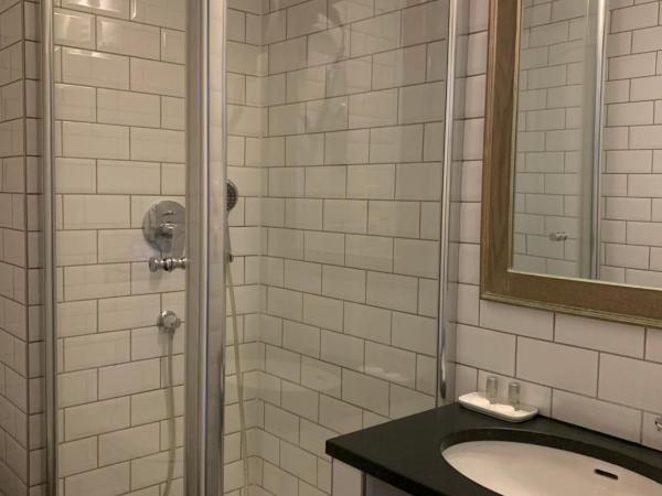 Hôtel de la Cathédrale Metz : photo 10 de la chambre chambre simple