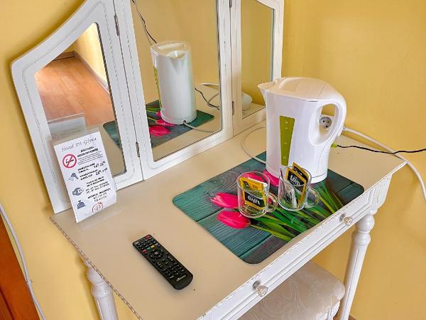 Hostel DV Morski - z prywatnymi łazienkami : photo 5 de la chambre chambre double avec salle de bains privative