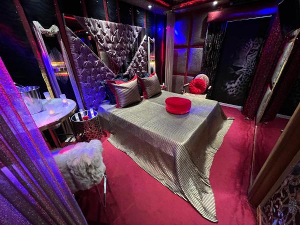 Priamos Hotel Erato : photo 3 de la chambre chambre lit king-size - vue sur montagne