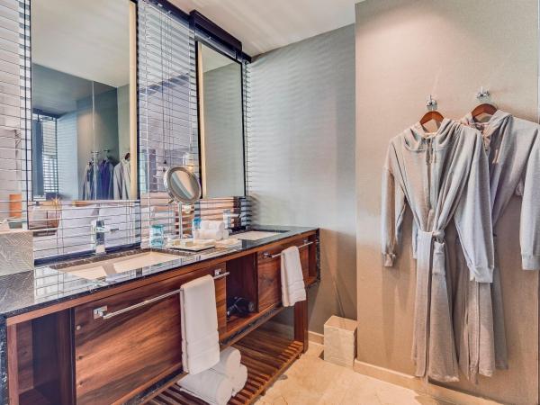 Live Aqua Beach Resort Cancun : photo 1 de la chambre premium partial ocean view, 1 king