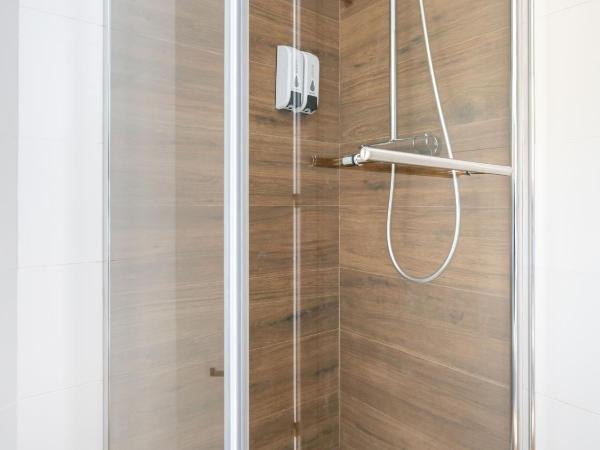 limehome Barcelona Carrer de Fontcoberta - Digital Access : photo 4 de la chambre chambre simple Économique