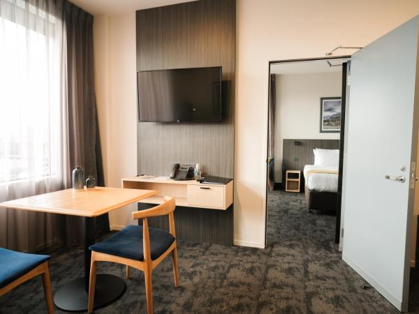 Quest on Manchester Serviced Apartments : photo 1 de la chambre chambre double avec 2 salles de bains