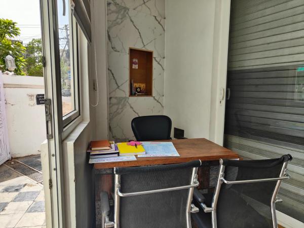 House No 87A : photo 9 de la chambre chambre double avec salle de bains privative