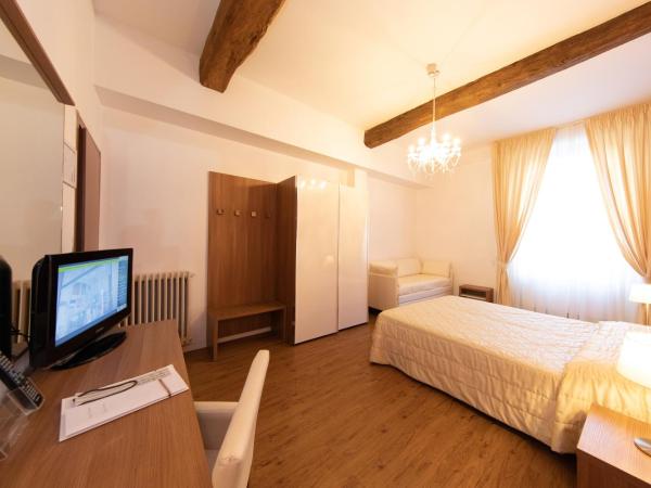 Albergo Rossini 1936 Small & Charming : photo 3 de la chambre chambre triple