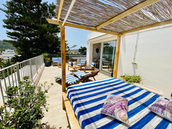 Il Profumo del Mare : photo 6 de la chambre suite lit king-size - vue sur mer