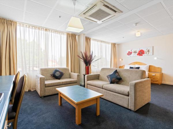 Adelaide International Motel : photo 1 de la chambre suite spa