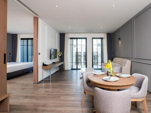 One Patio Hotel Pattaya - SHA Extra Plus : photo 10 de la chambre suite 1 chambre avec vue sur la piscine