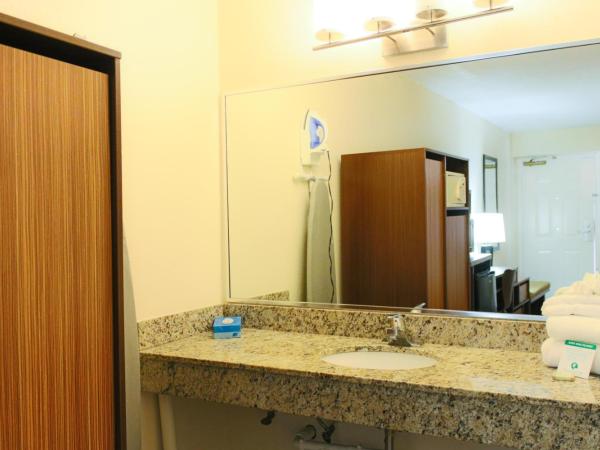 Super 8 by Wyndham Orlando International Drive : photo 6 de la chambre chambre lit king-size - non-fumeurs